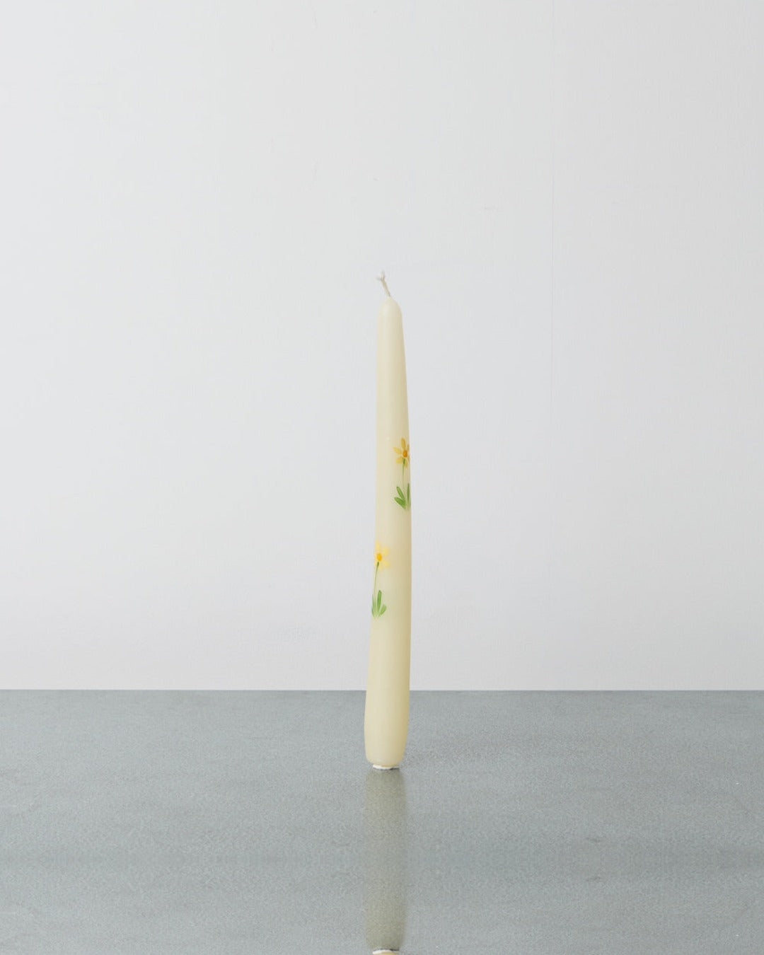 Introna - Conical Candle - Daisies