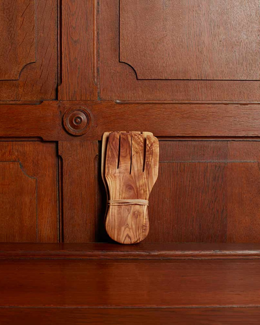 Chevalier - Set of 2 olive wood salad hands