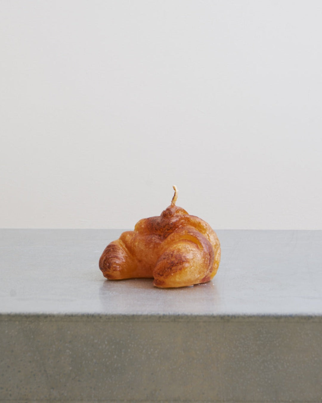 Introna - Candle - Croissant