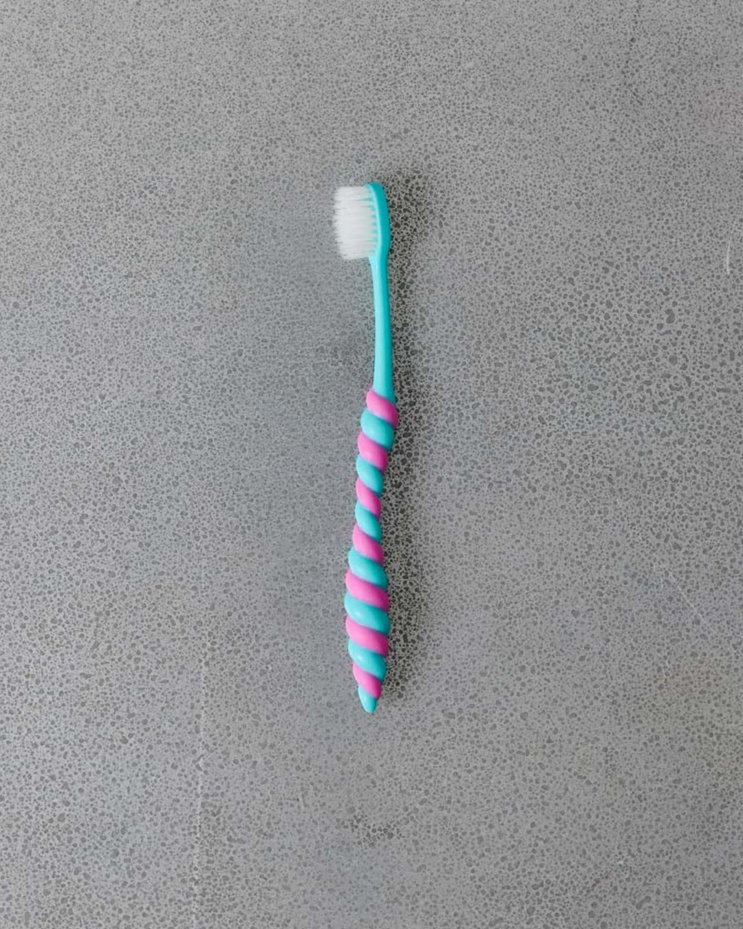 Twizzley - Brosse À Dent - Cyan & Magenta